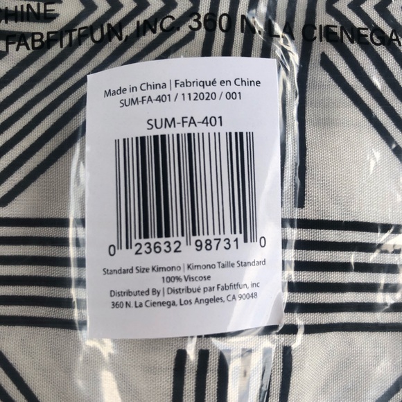 SUMMER & ROSE Sophia Geo Geometric Black and White Kimono, One Size Fits Most - Picture 8 of 9